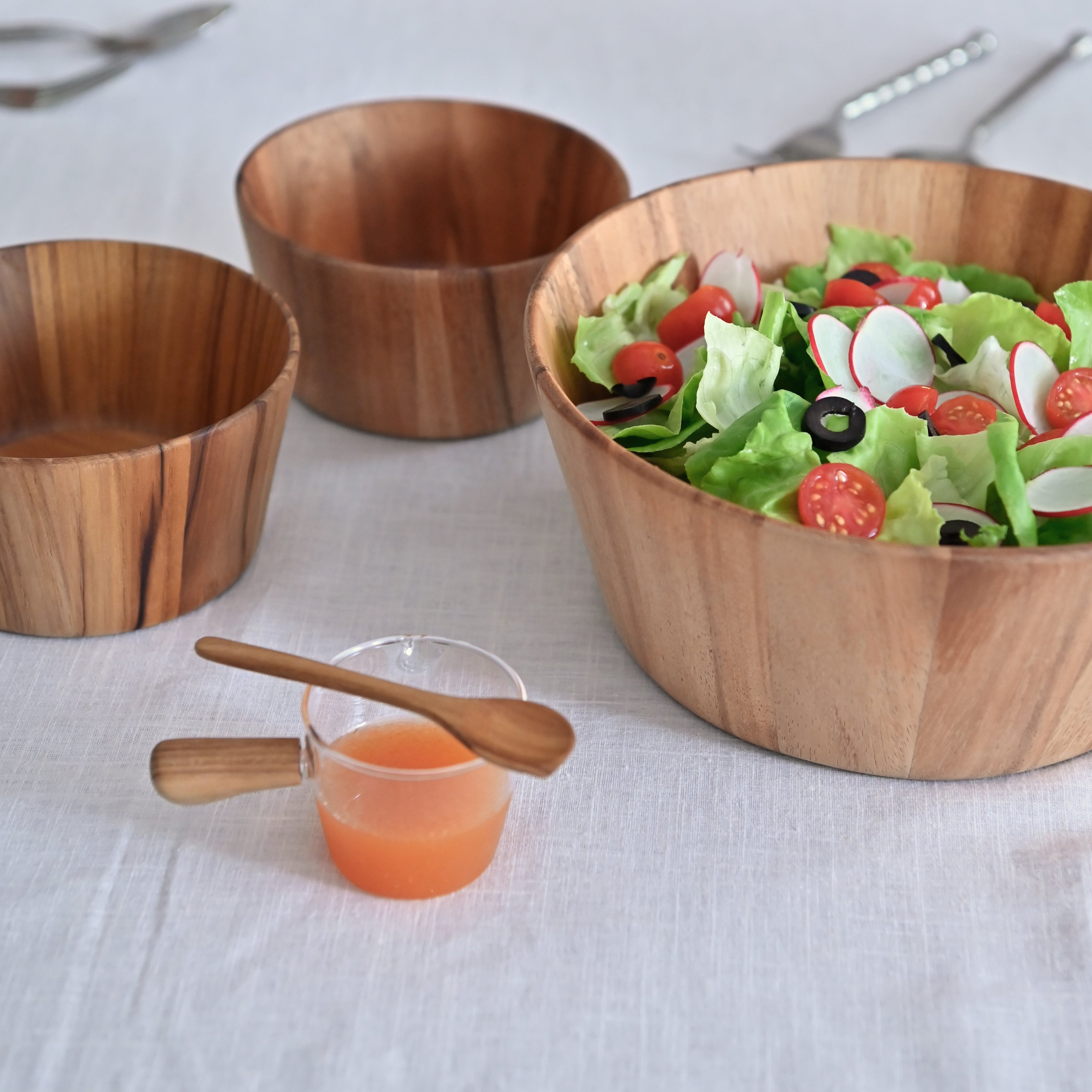 MILK AND SAUCE CUP WITH SPOON