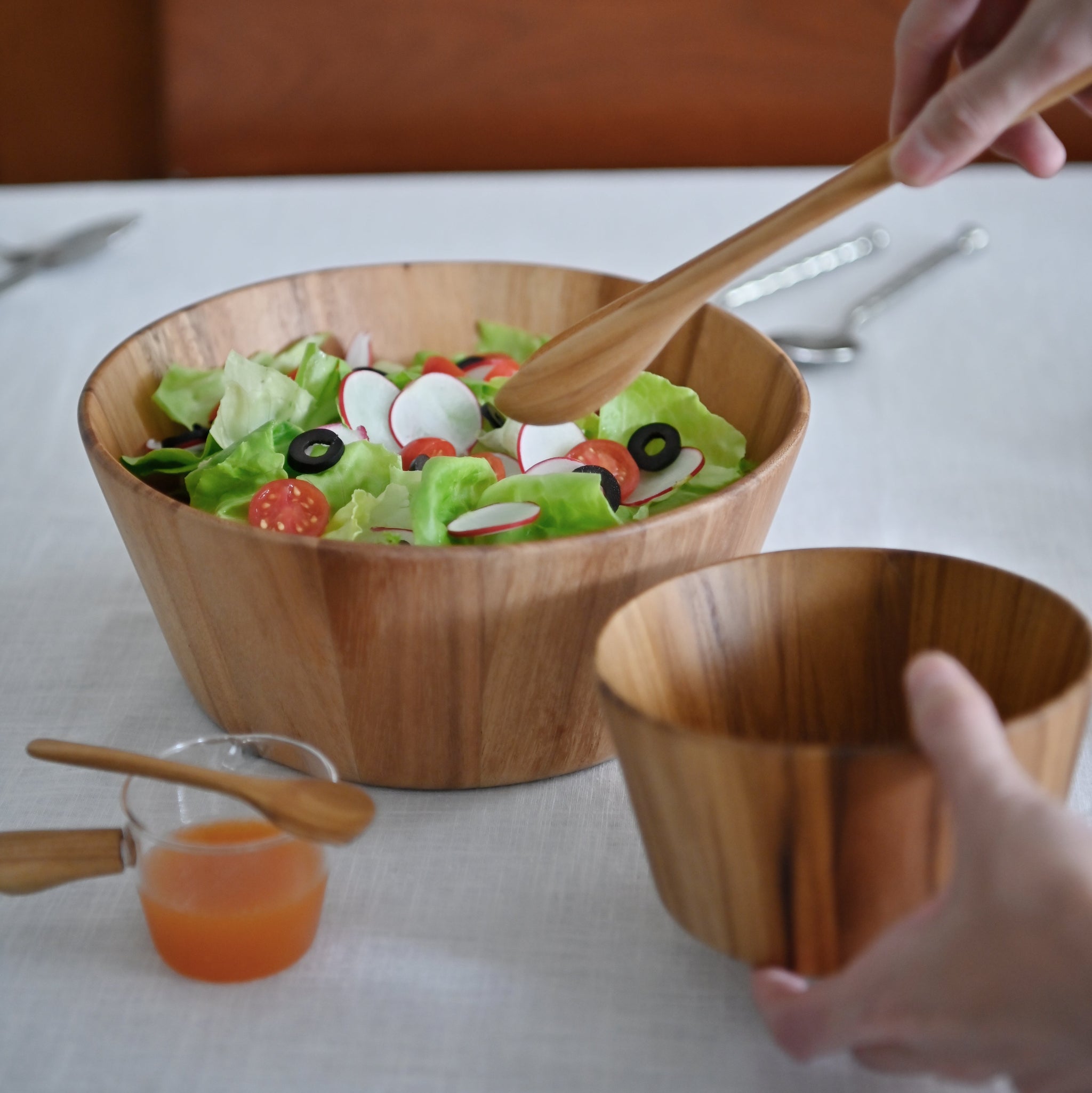 MOON SERVING BOWL (TEAK)