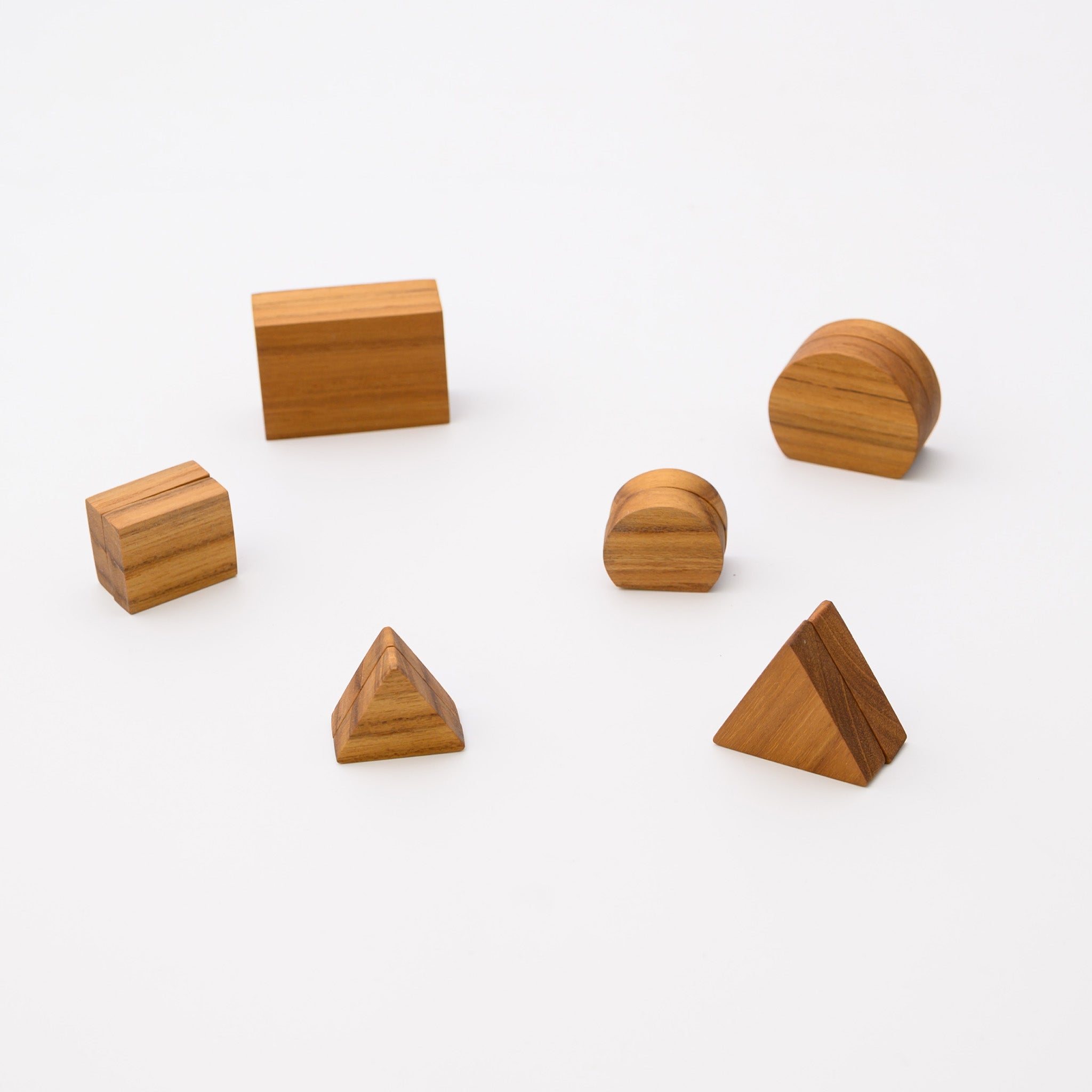 MOKU HUG CARD HOLDER CIRCLE 4.2 (TEAK)