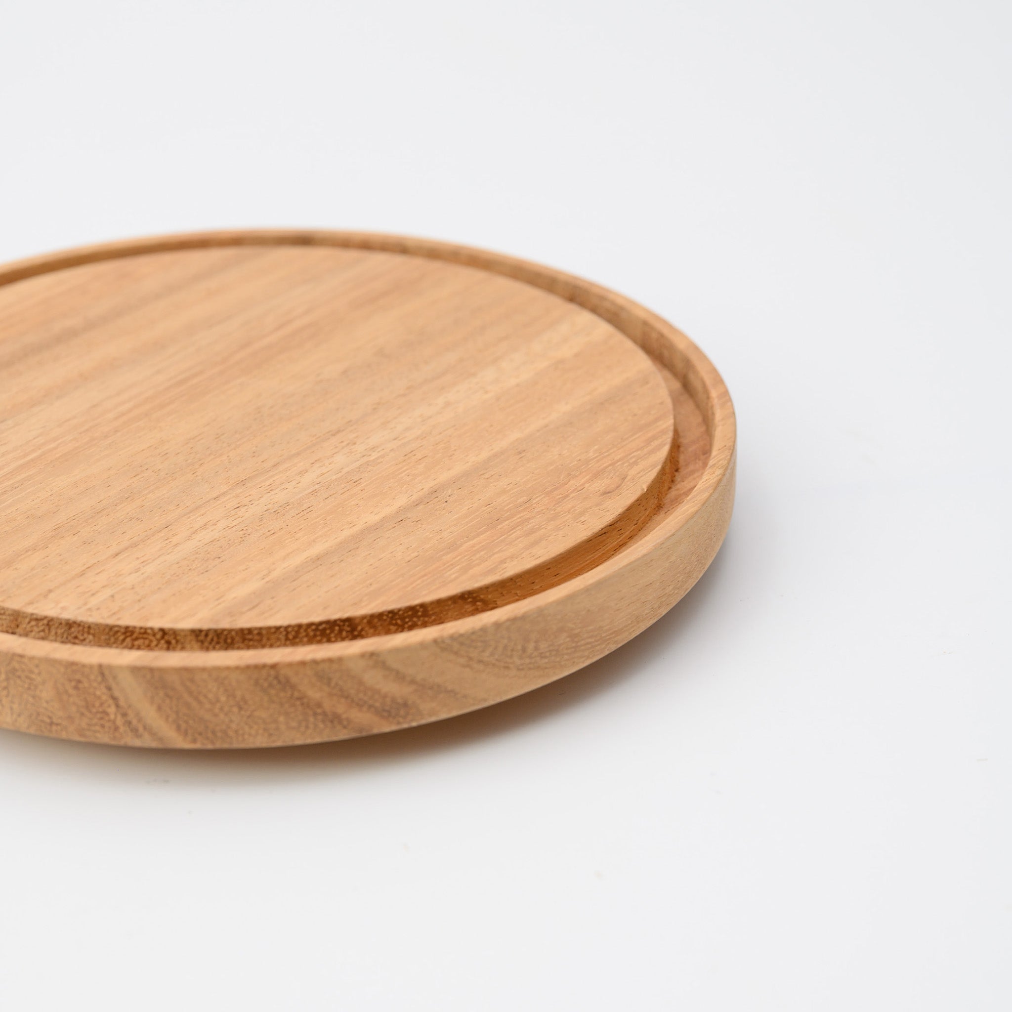 CYNOSURE CUTTING BOARD (ACACIA)