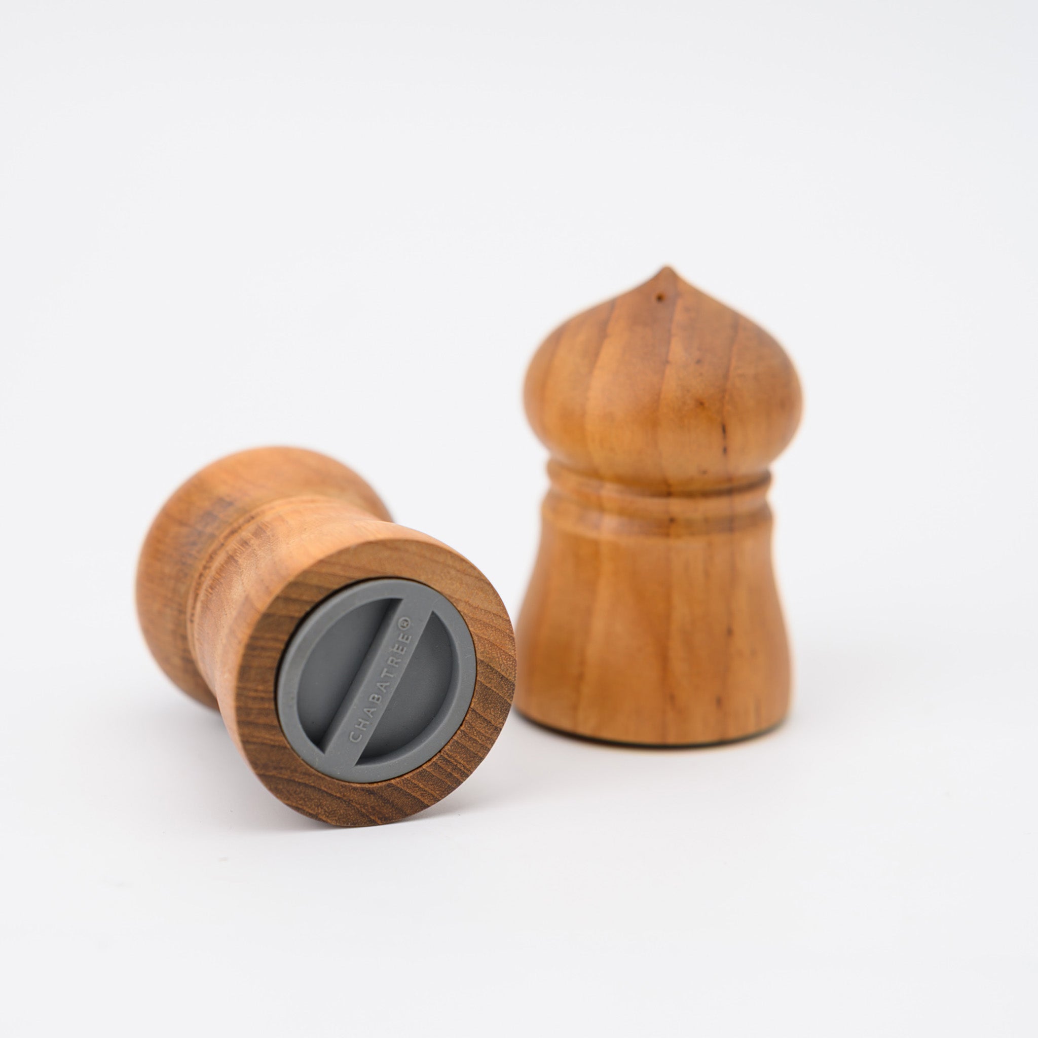 SALT & PEPPER DISPENSER (TEAK)