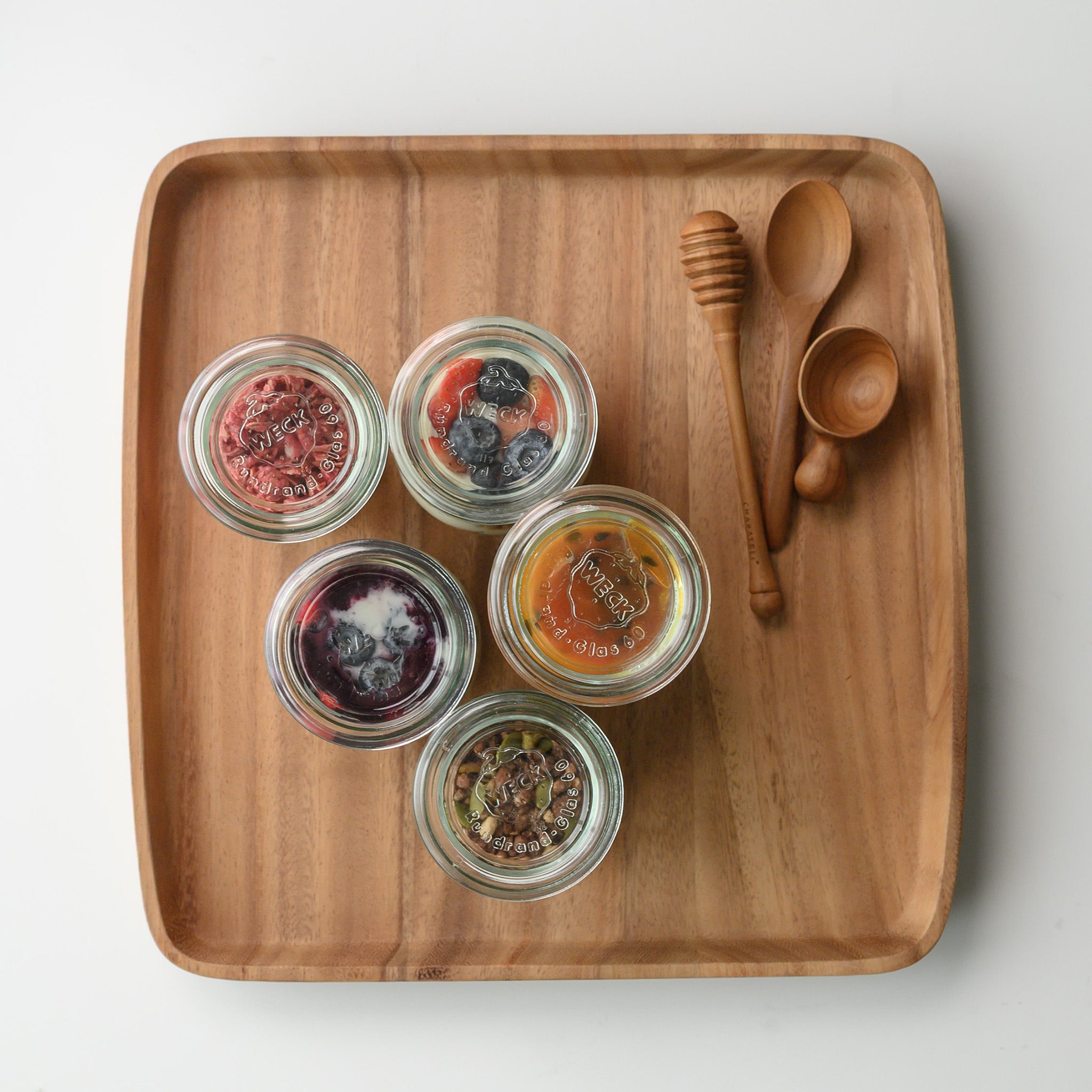 LIMPID SQUARE TRAY M (ACACIA)