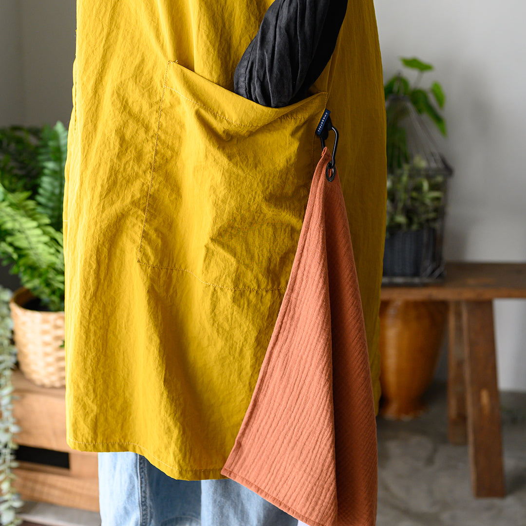 WORK TOWEL WITH CARABINER