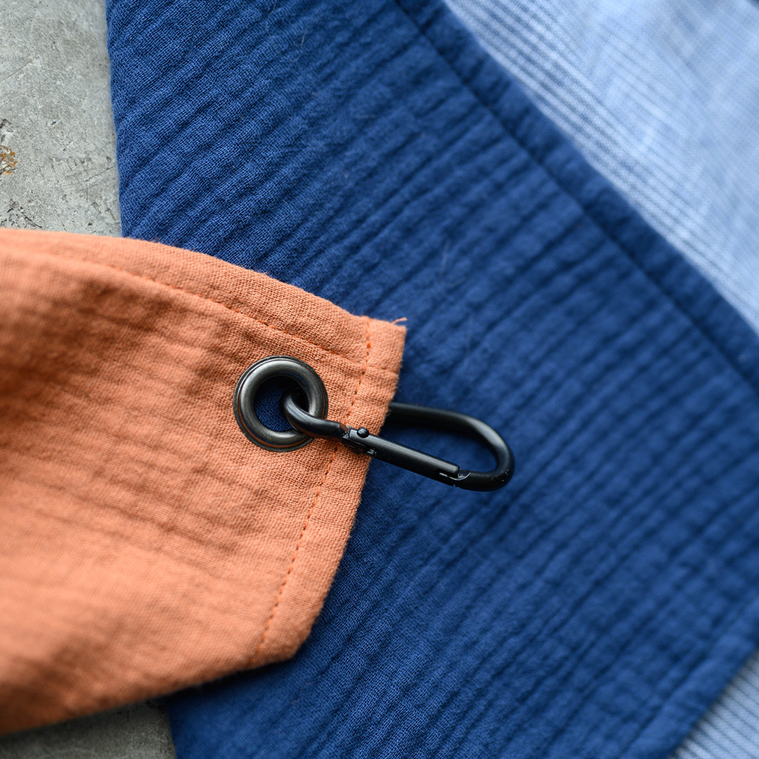 WORK TOWEL WITH CARABINER