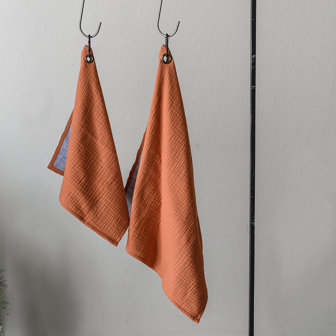 WORK TOWEL WITH CARABINER