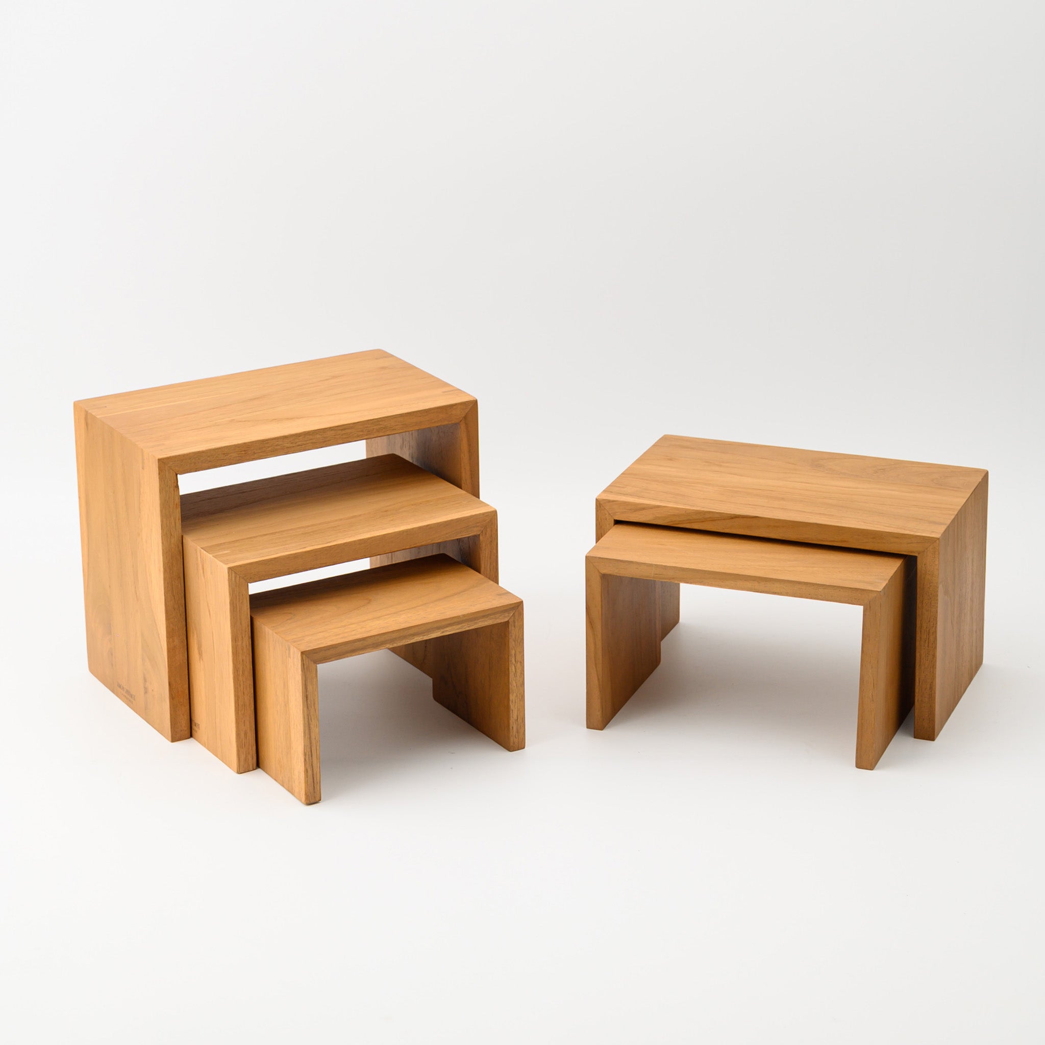 WOODEN DISPLAY STEP 25-21 CM. (TEAK)