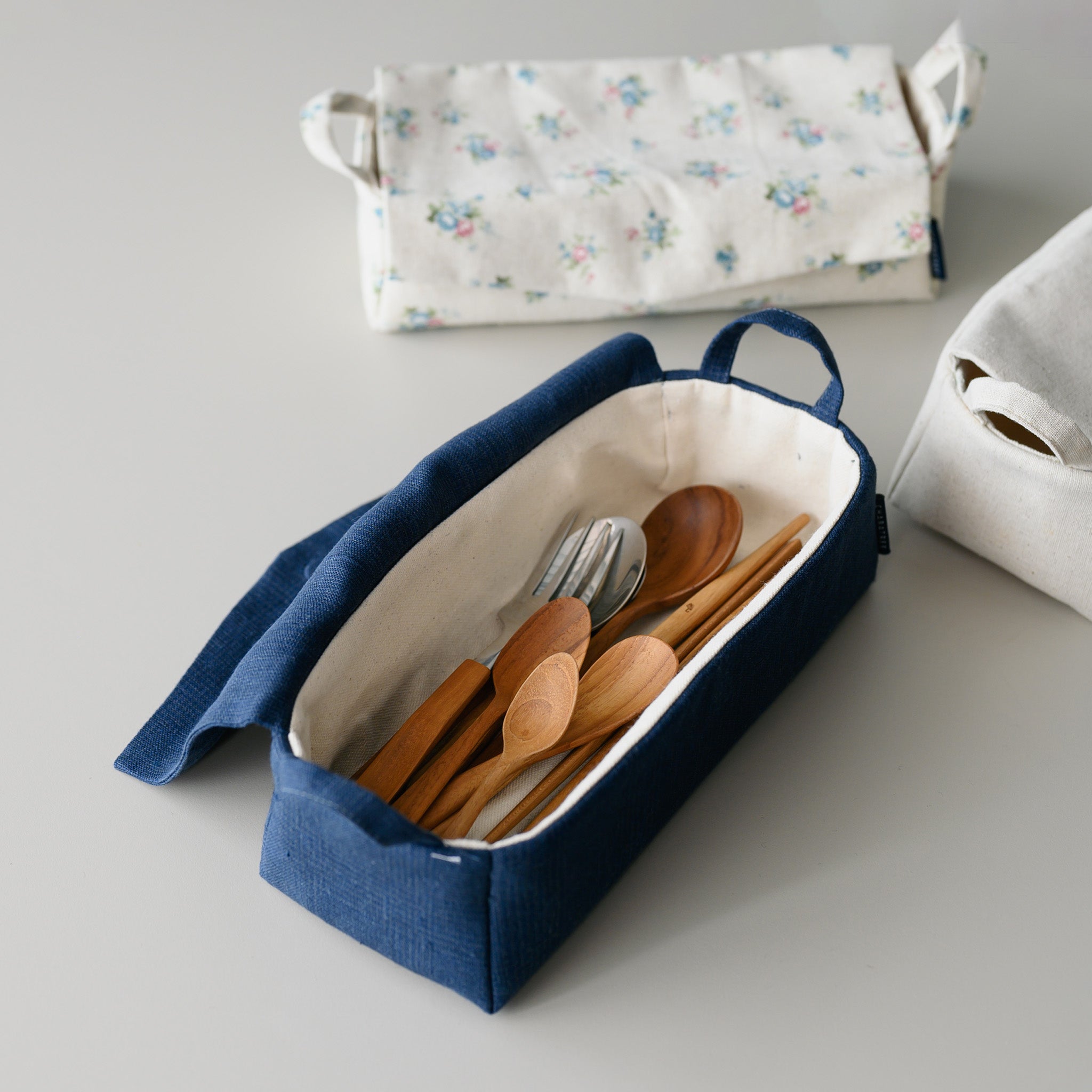 ORGANIZER POUCHES