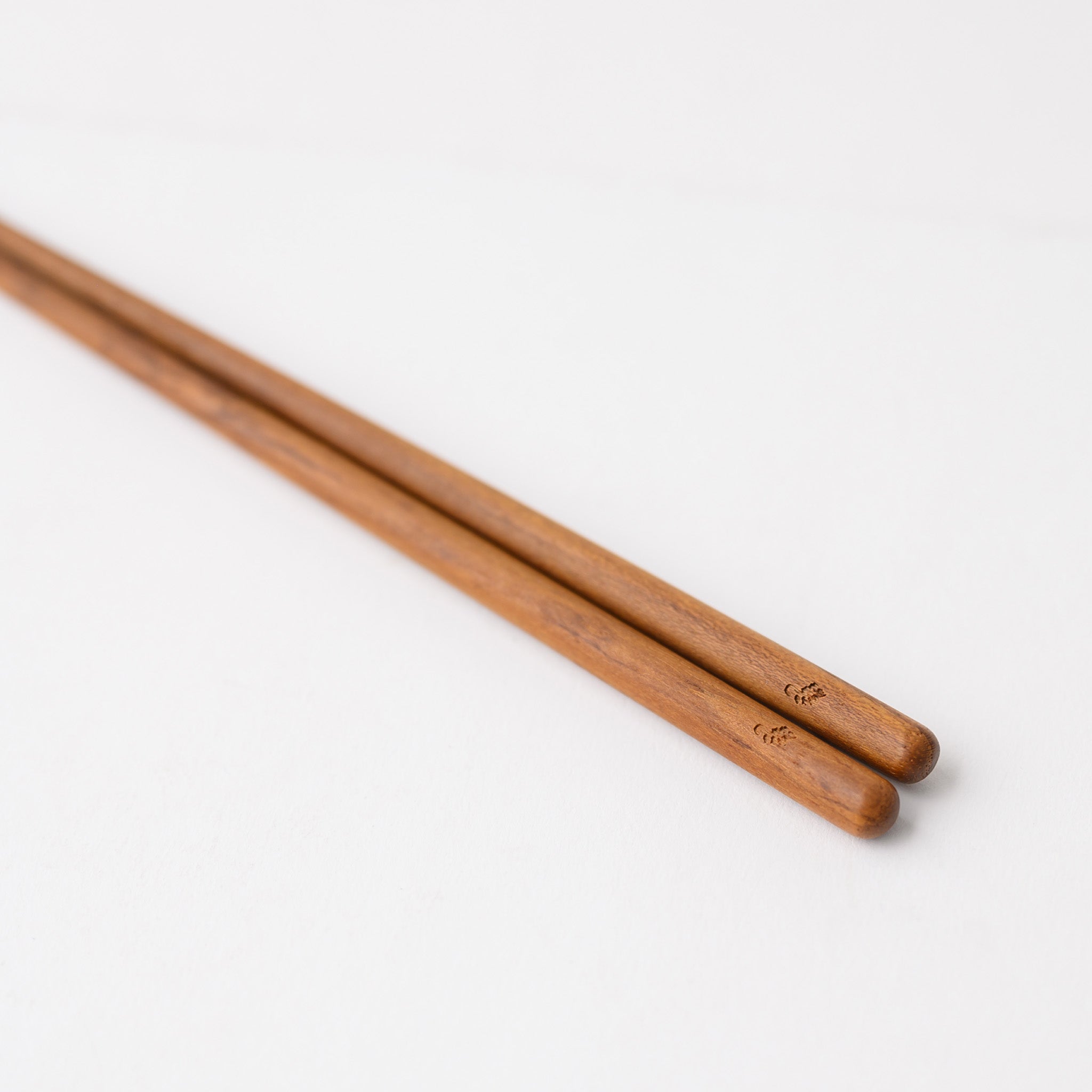 CHOPSTICKS (CHABA)