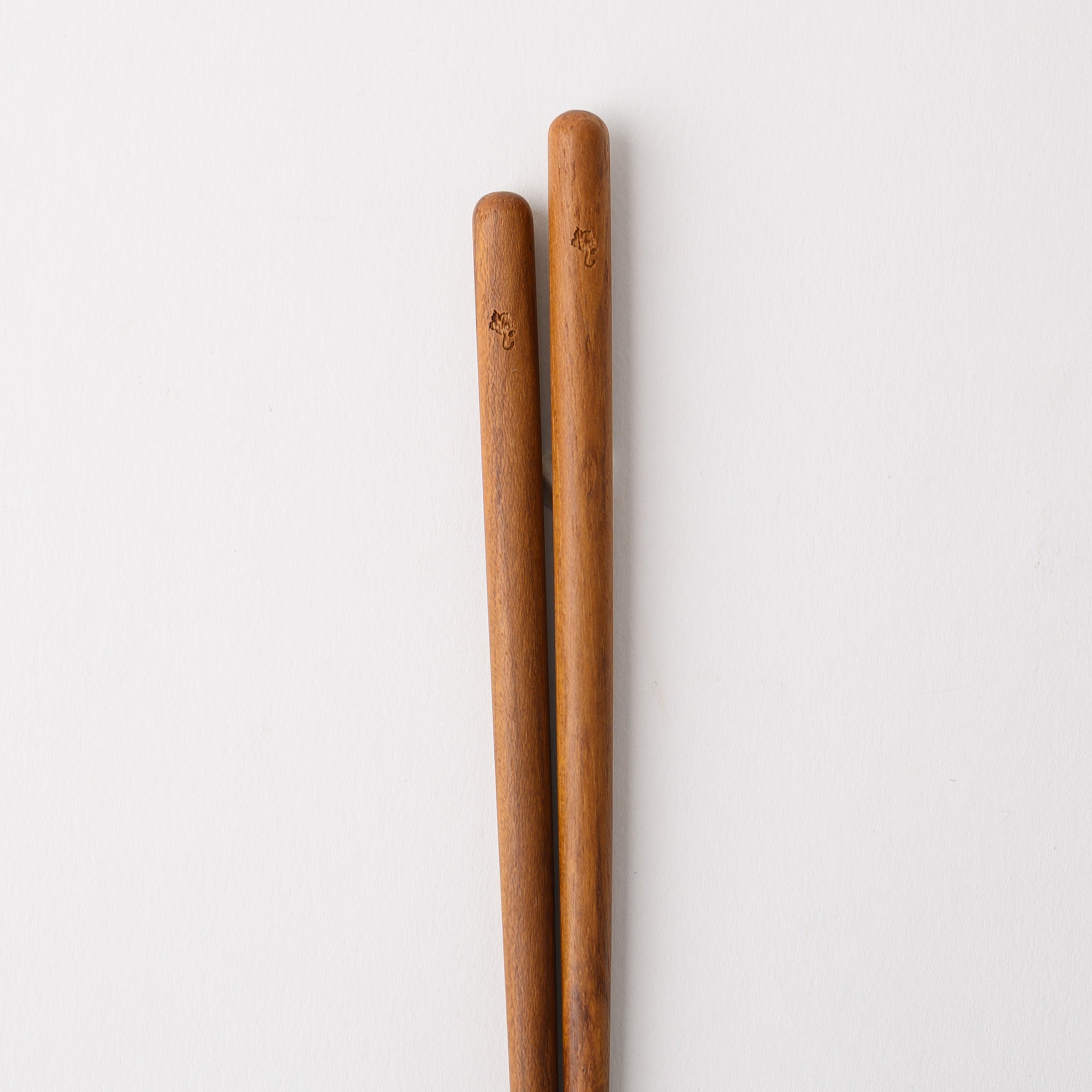 CHOPSTICKS (CHABA)