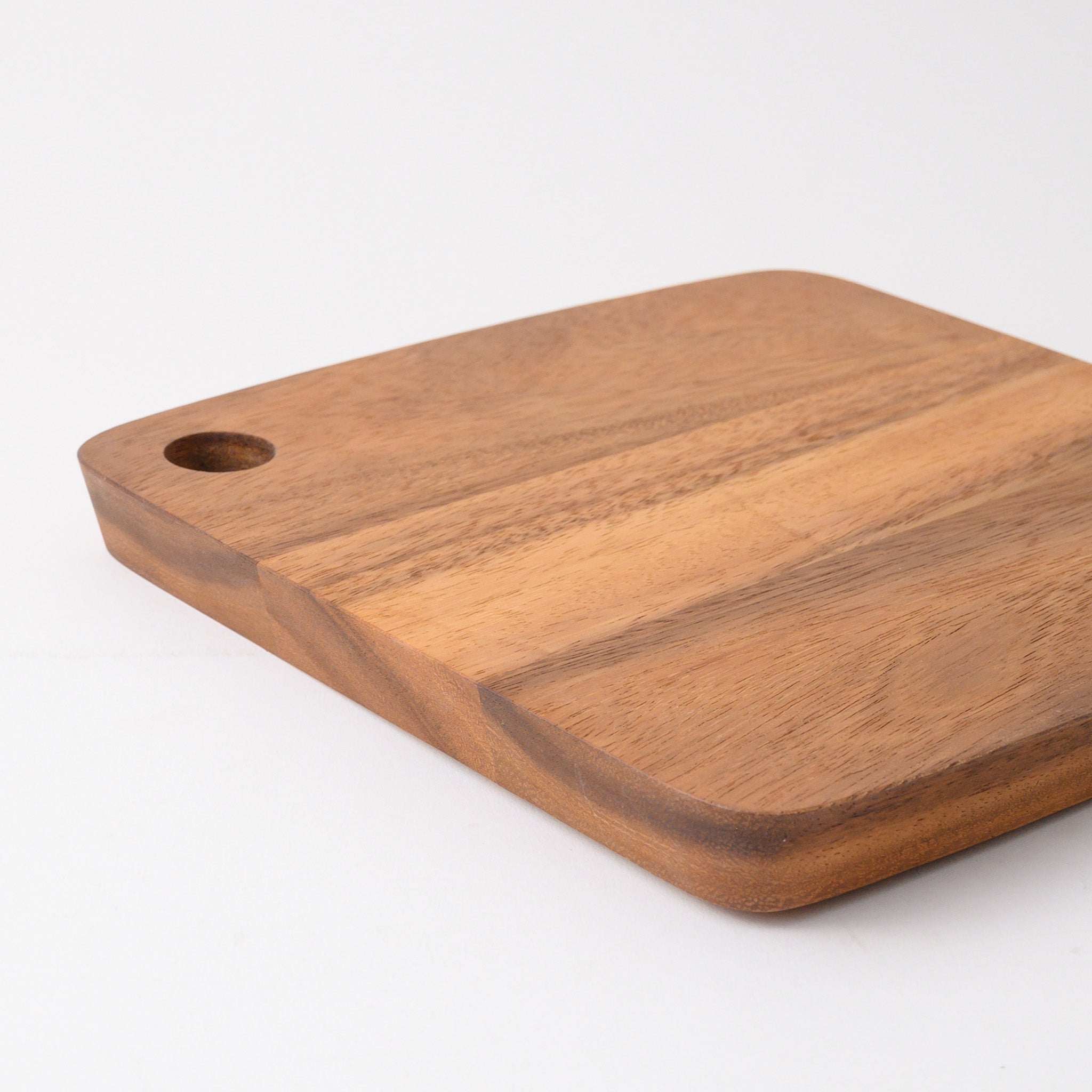 LIMPID CUTTING SQUARE (ACACIA)