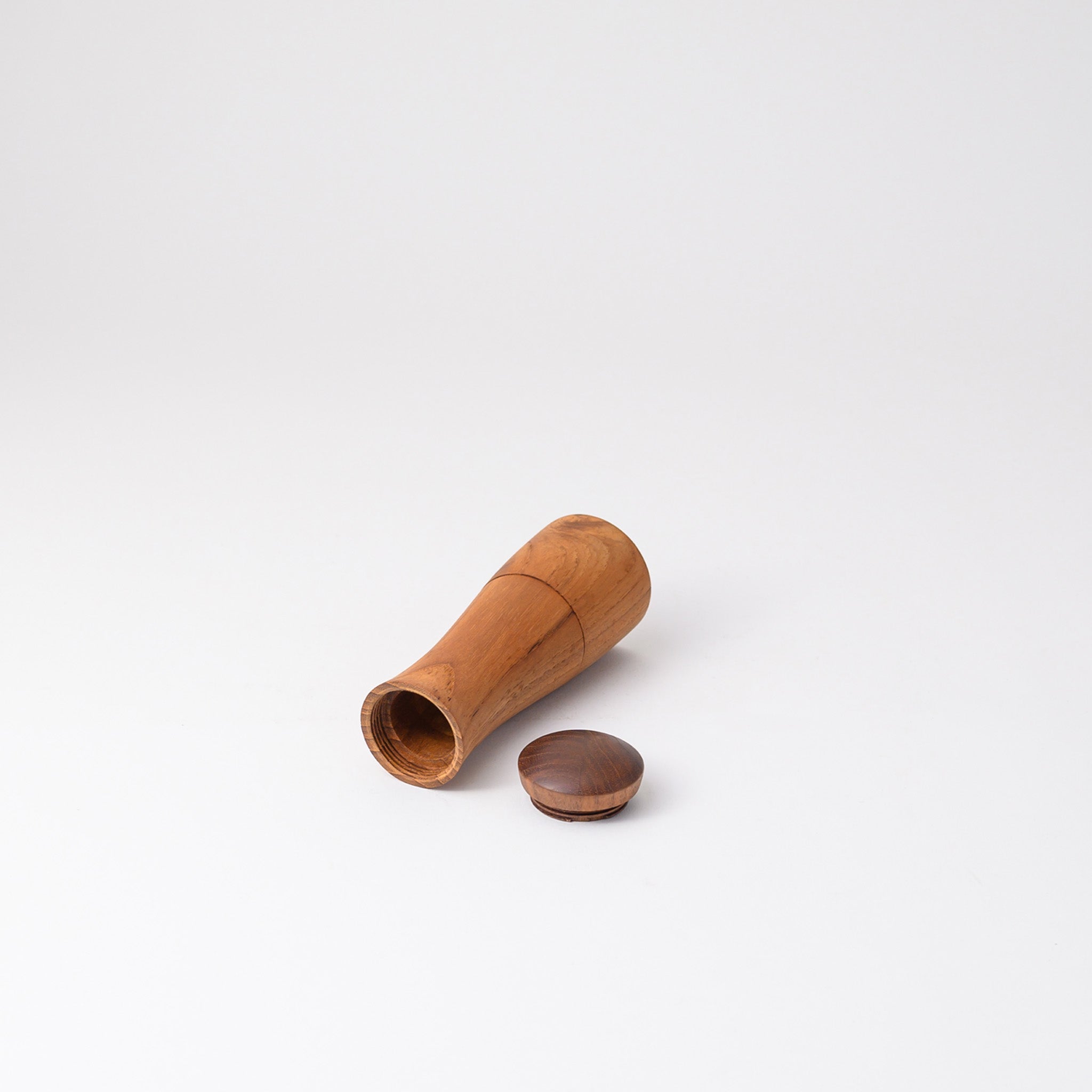 CHAMPAGNE A SALT OR PEPPER GRINDER