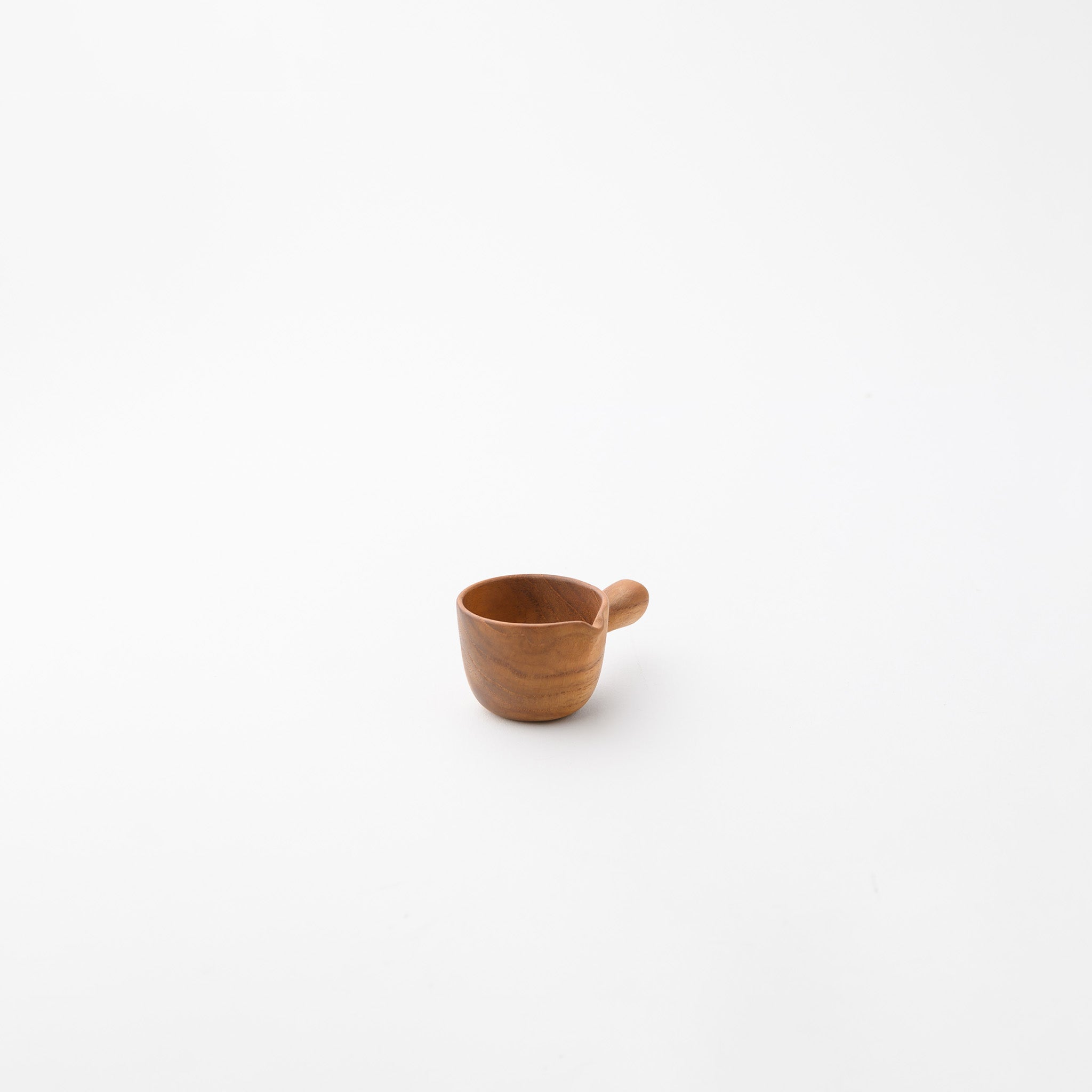 MILK AND SAUCE CUP 5 CM.
