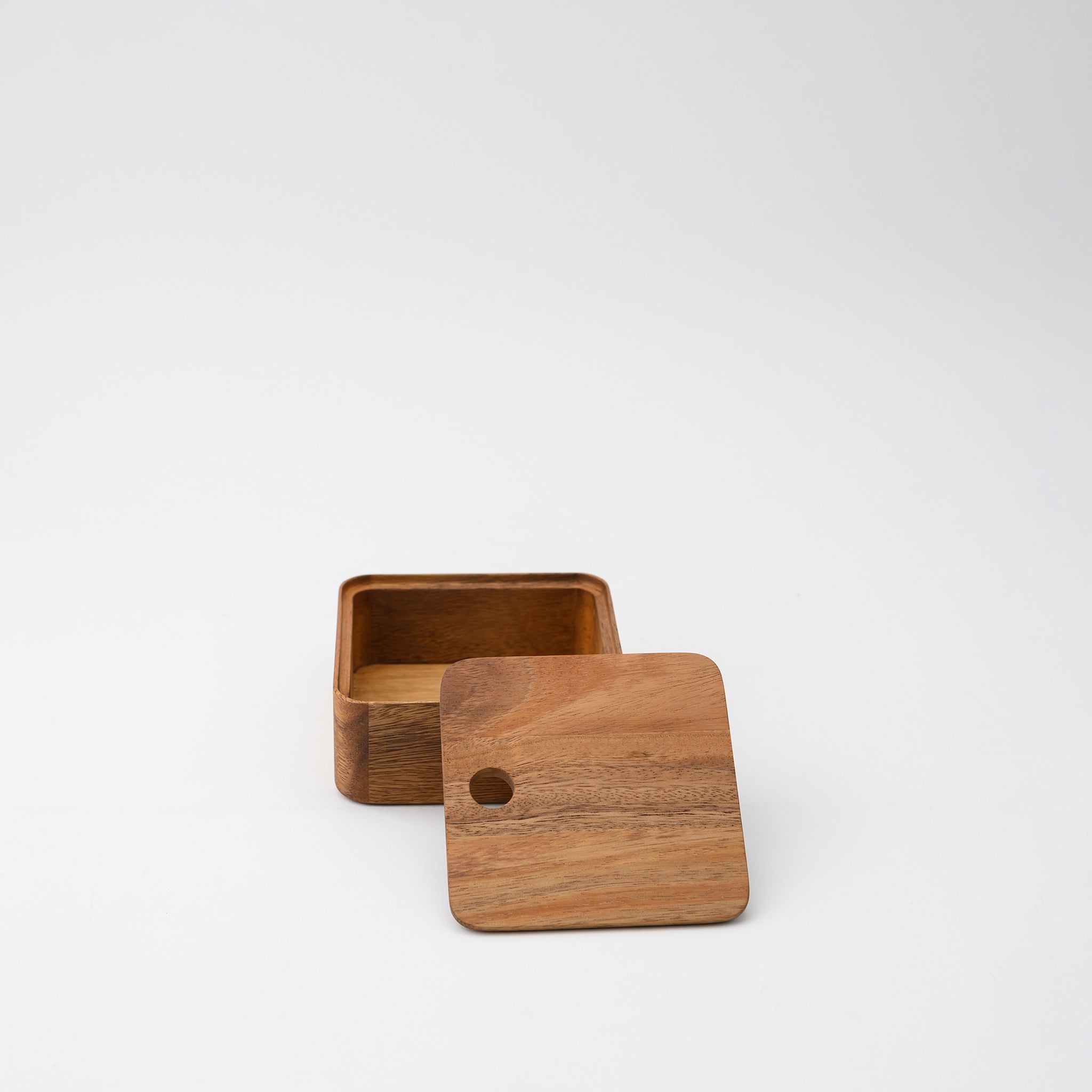 LIMPID ORGANIZER BOXES WITH LID 13 x 13 CM.