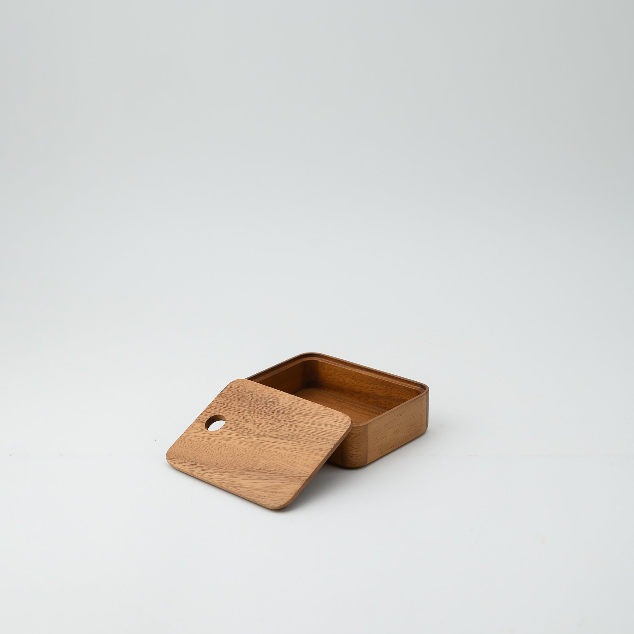 LIMPID ORGANIZER BOXES WITH LID 11.4 x 14.6 CM.