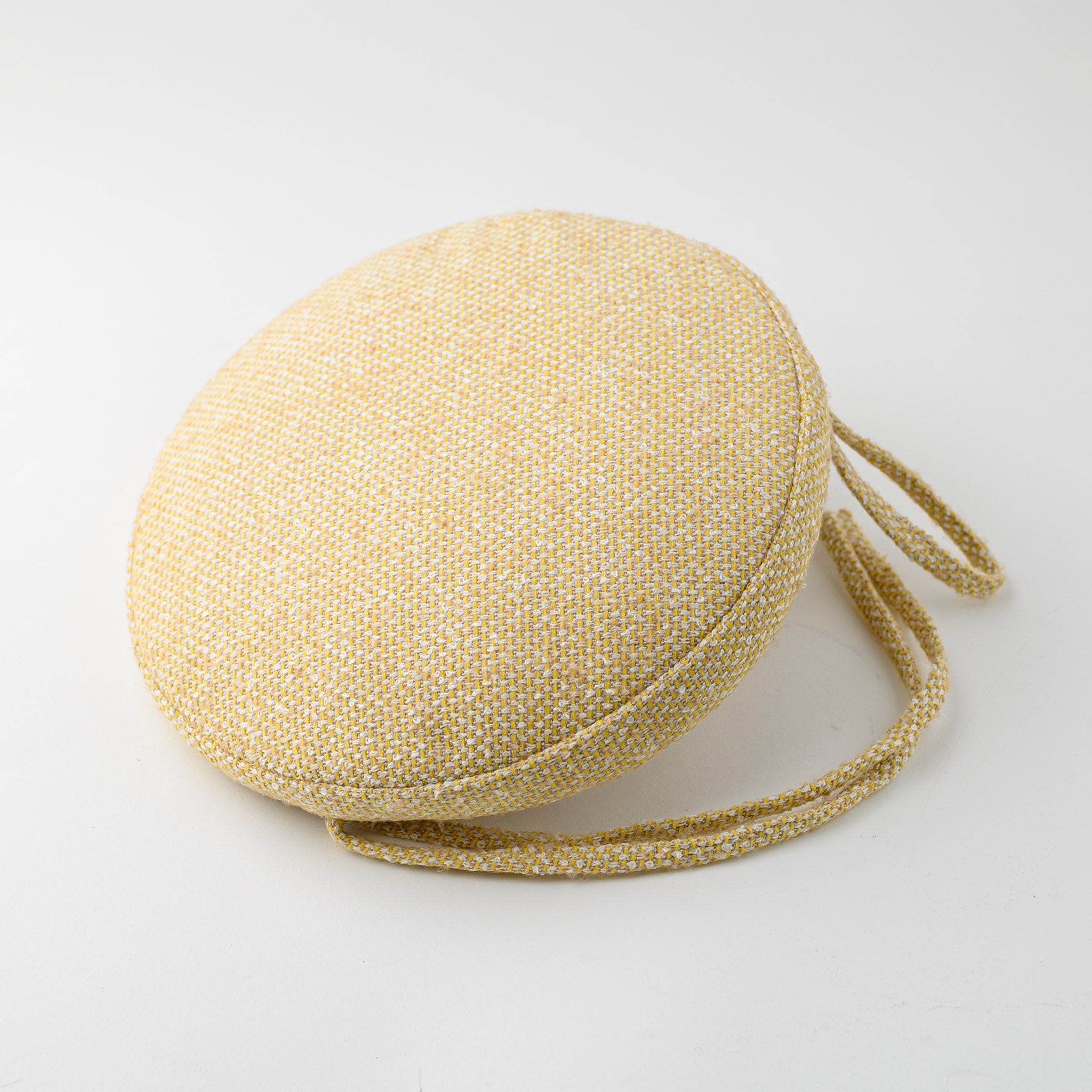 CIRCLE CUSHION