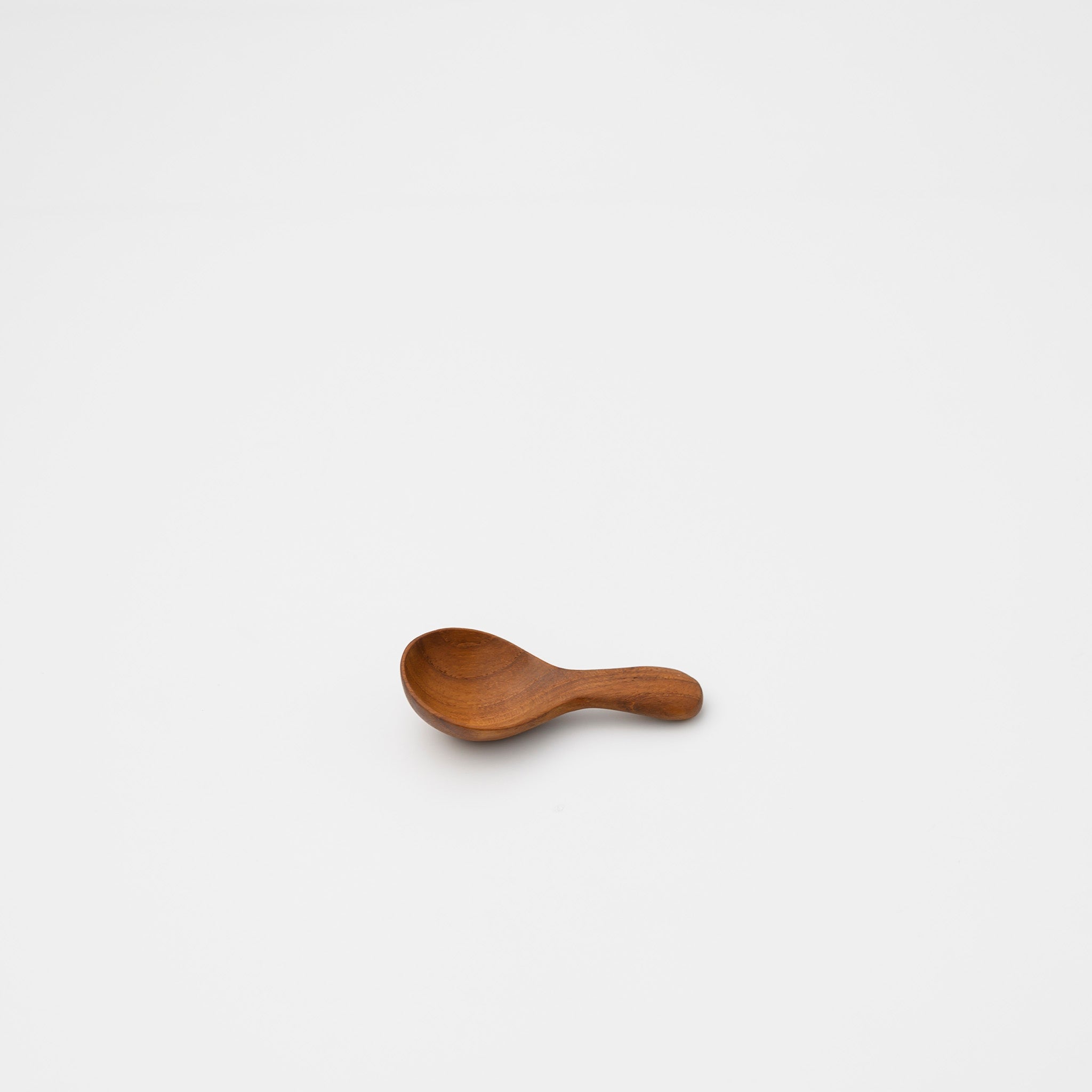 TEA LEAF SERVER