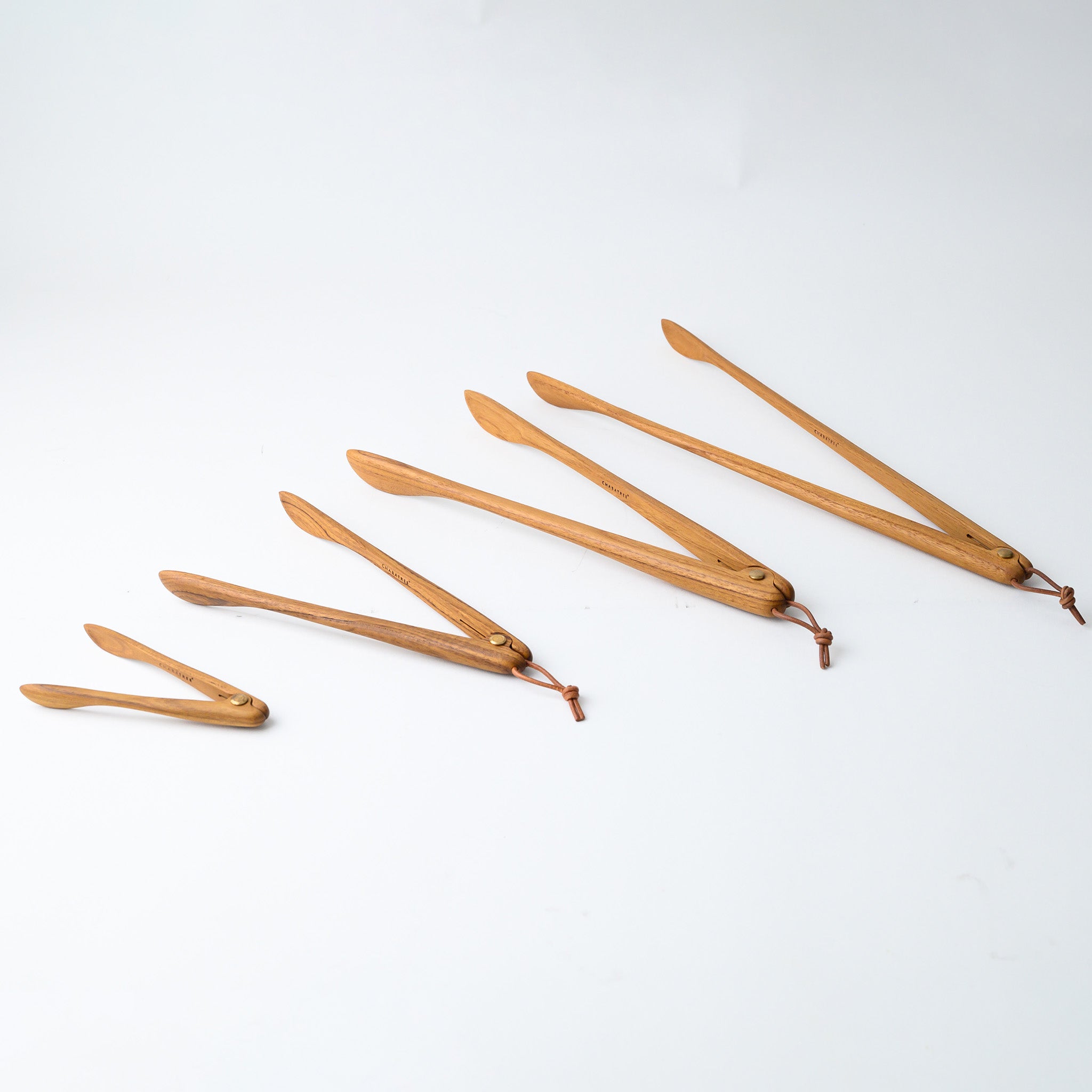 HORSETAIL TONGS 14" (TEAK)