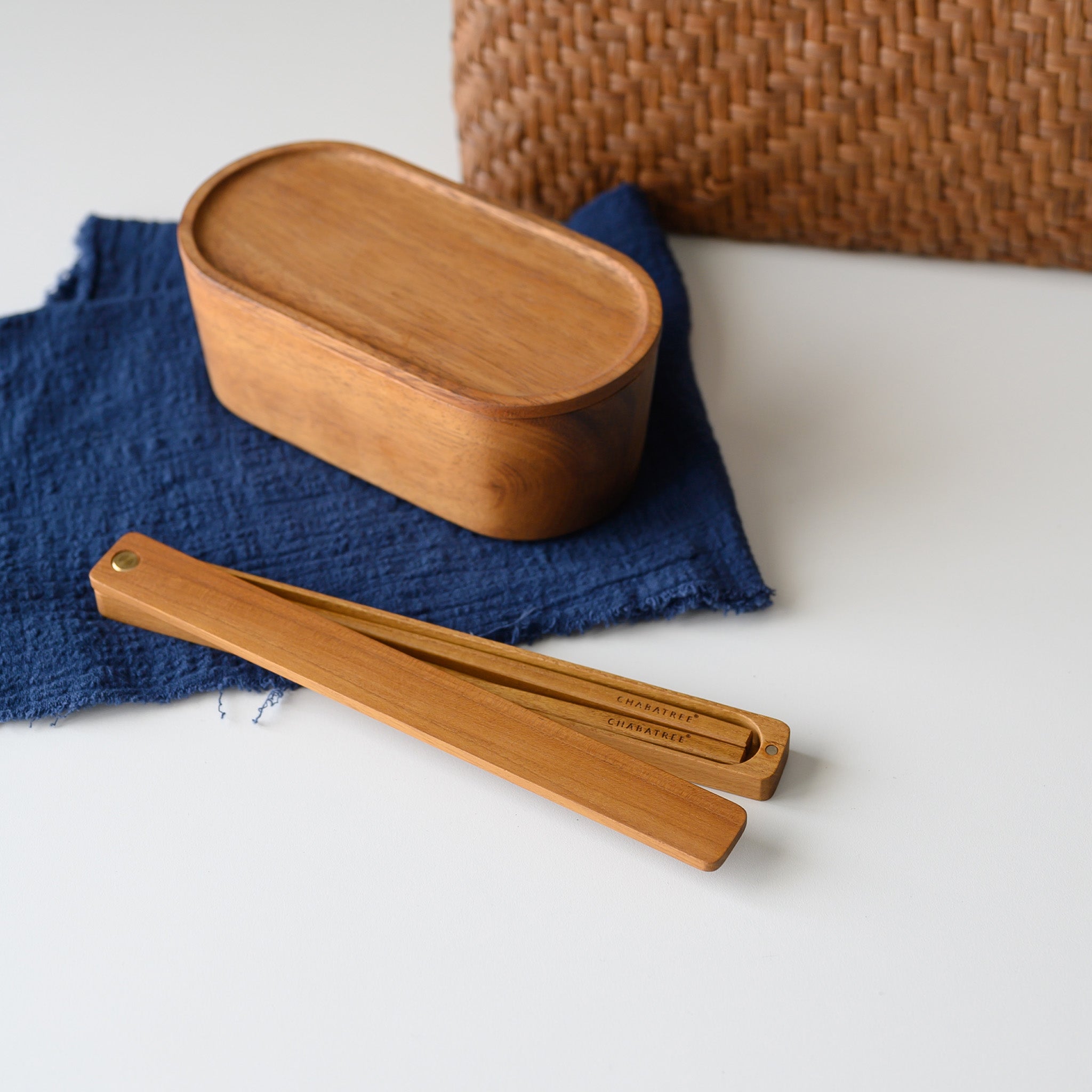 "COMPASS" CHOPSTICKS WITH CASE (ROUND) 17 (TEAK)