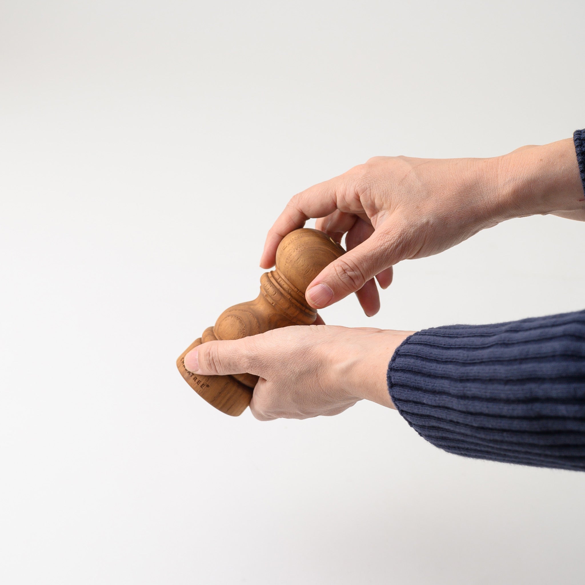 BISTROT SALT & PEPPER GRINDER (TEAK)