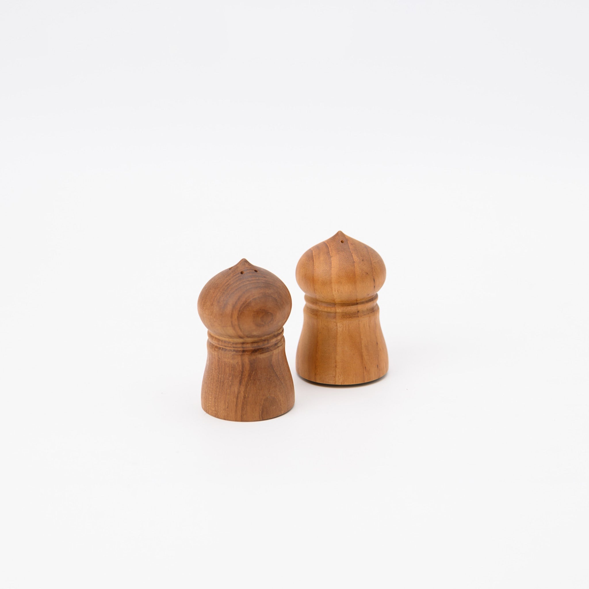 SALT & PEPPER DISPENSER (TEAK)