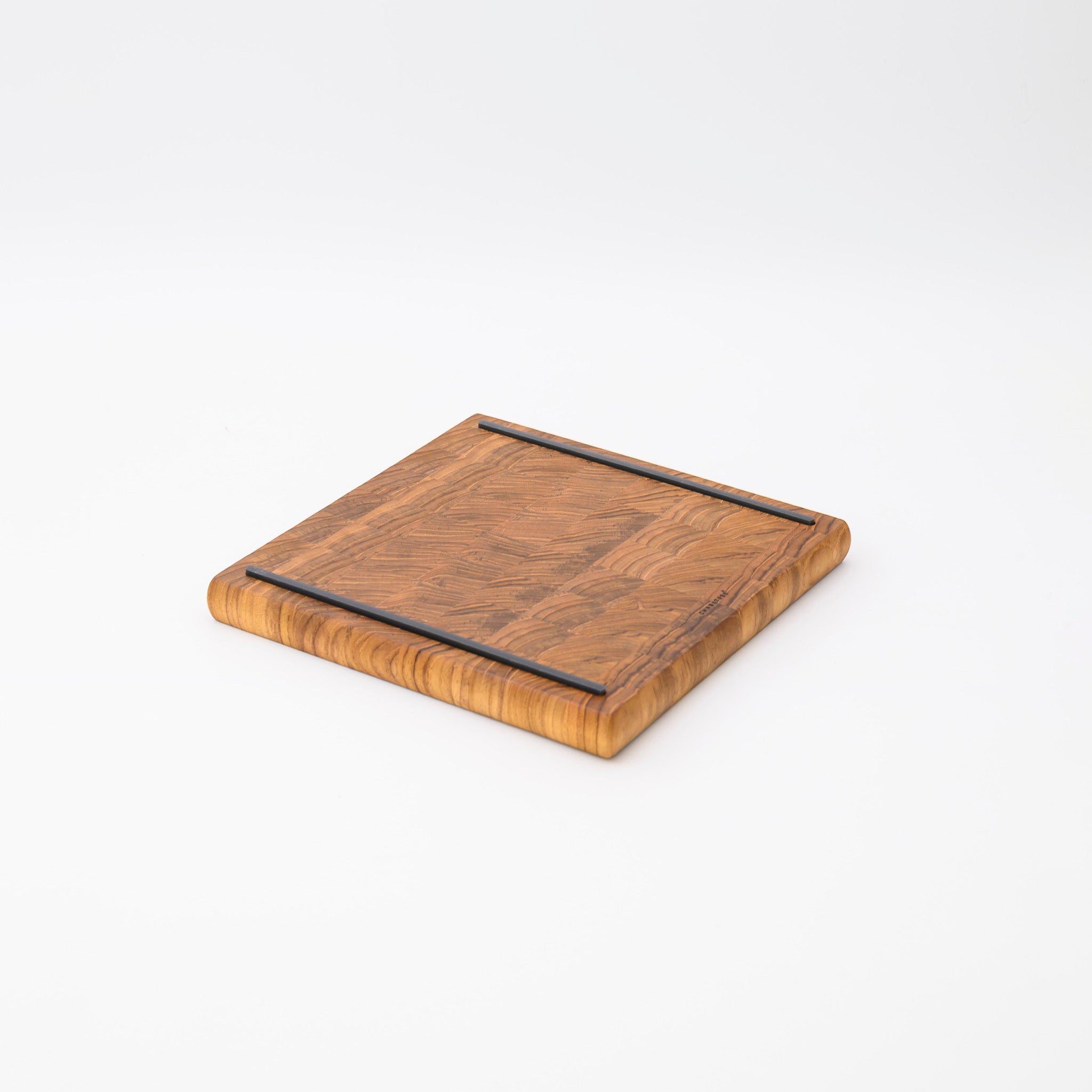 BISCUIT CUTTING BOARD SQUARE 25