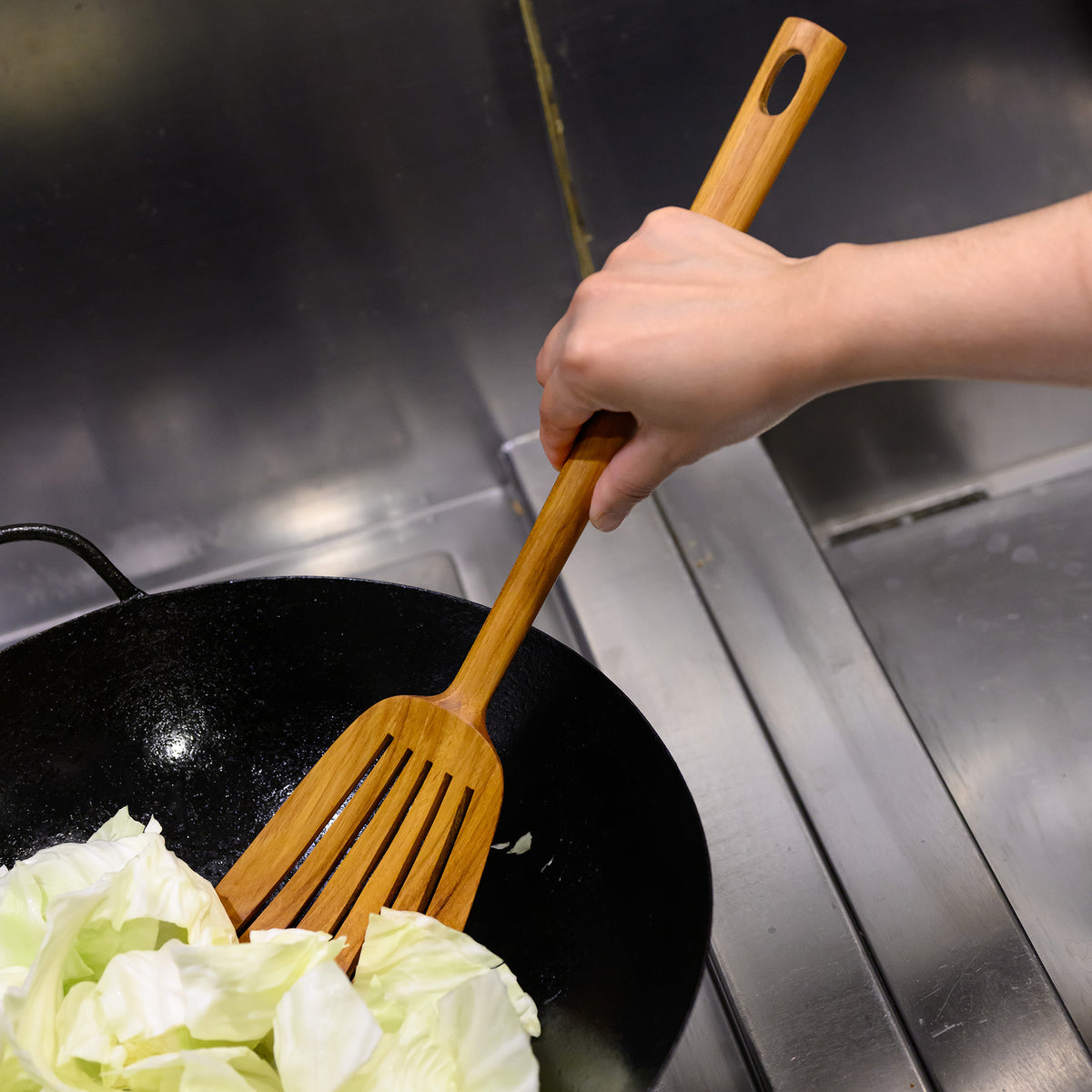 LIMPID SPATULA WITH SLOTS (TEAK)