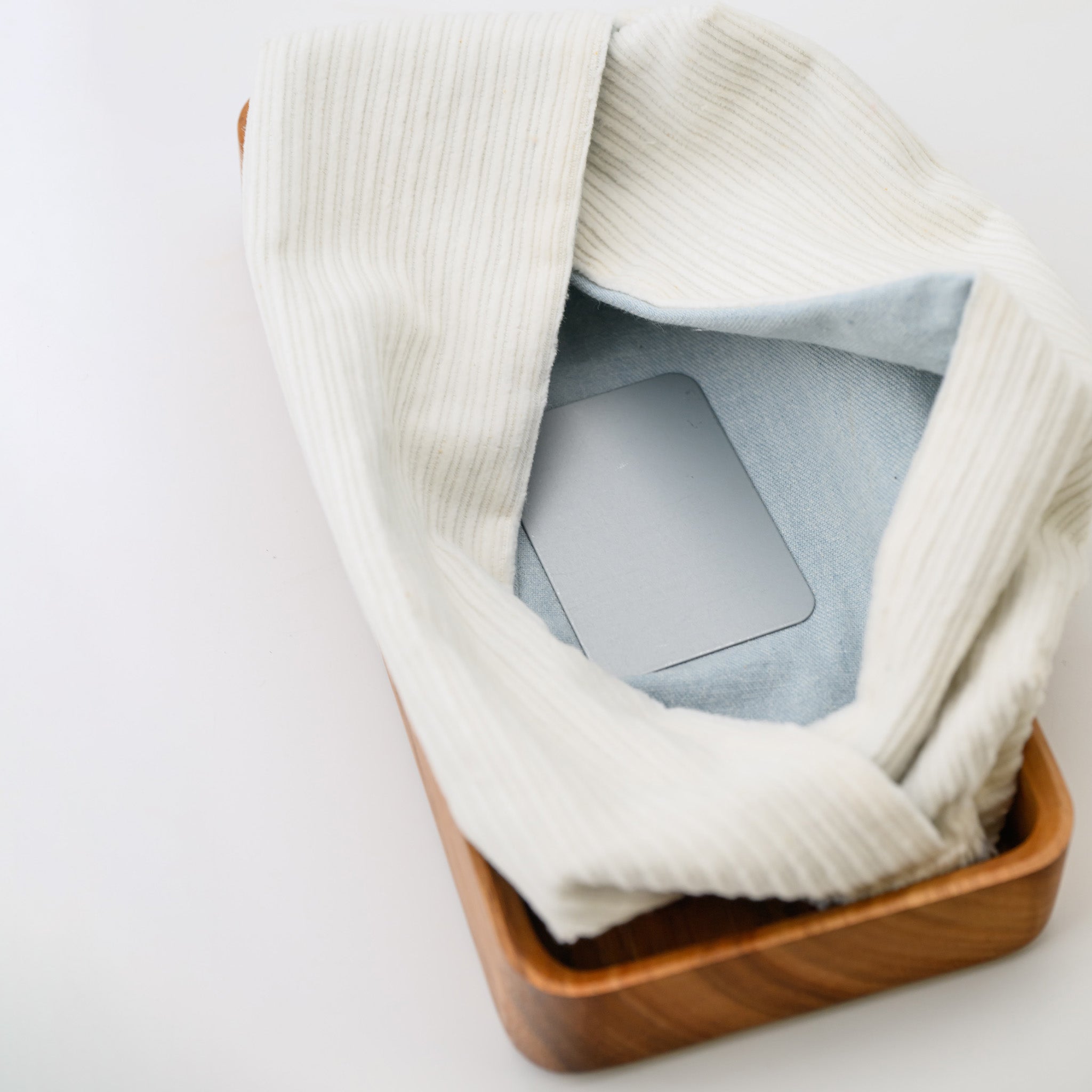 COCOON TISSUE HOLDER L