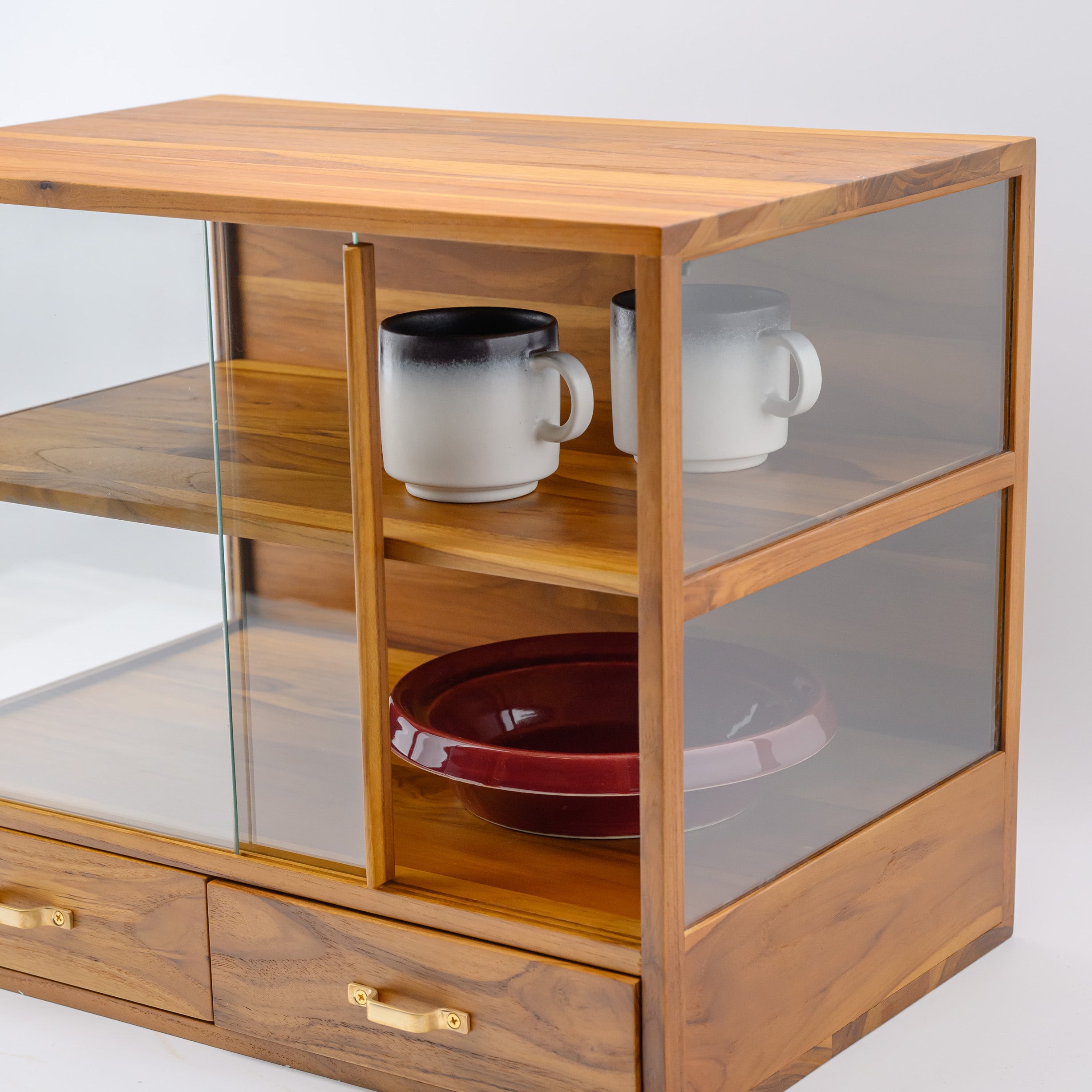 MINIMALIST SMALL CABINET WITH DRAWERS