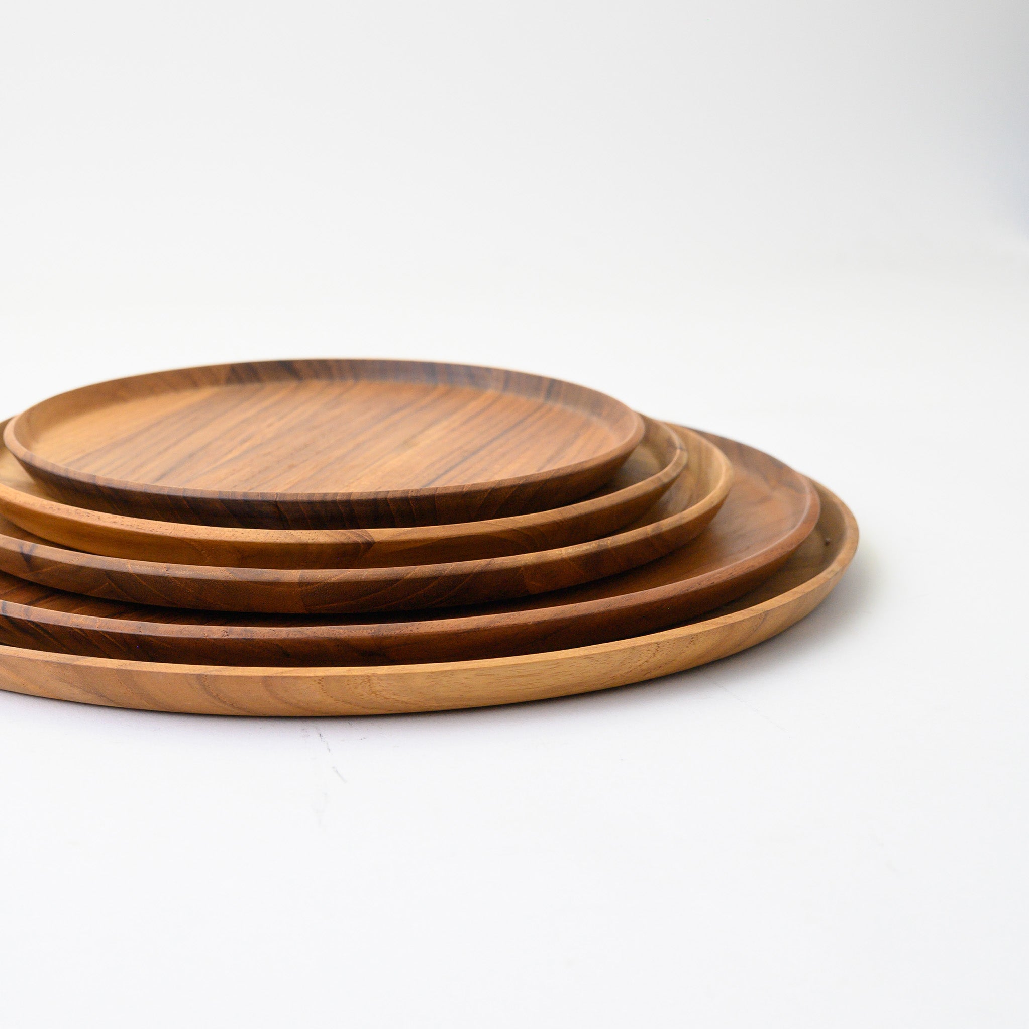 BLANCHE ROUND TRAY 23 CM. (TEAK)