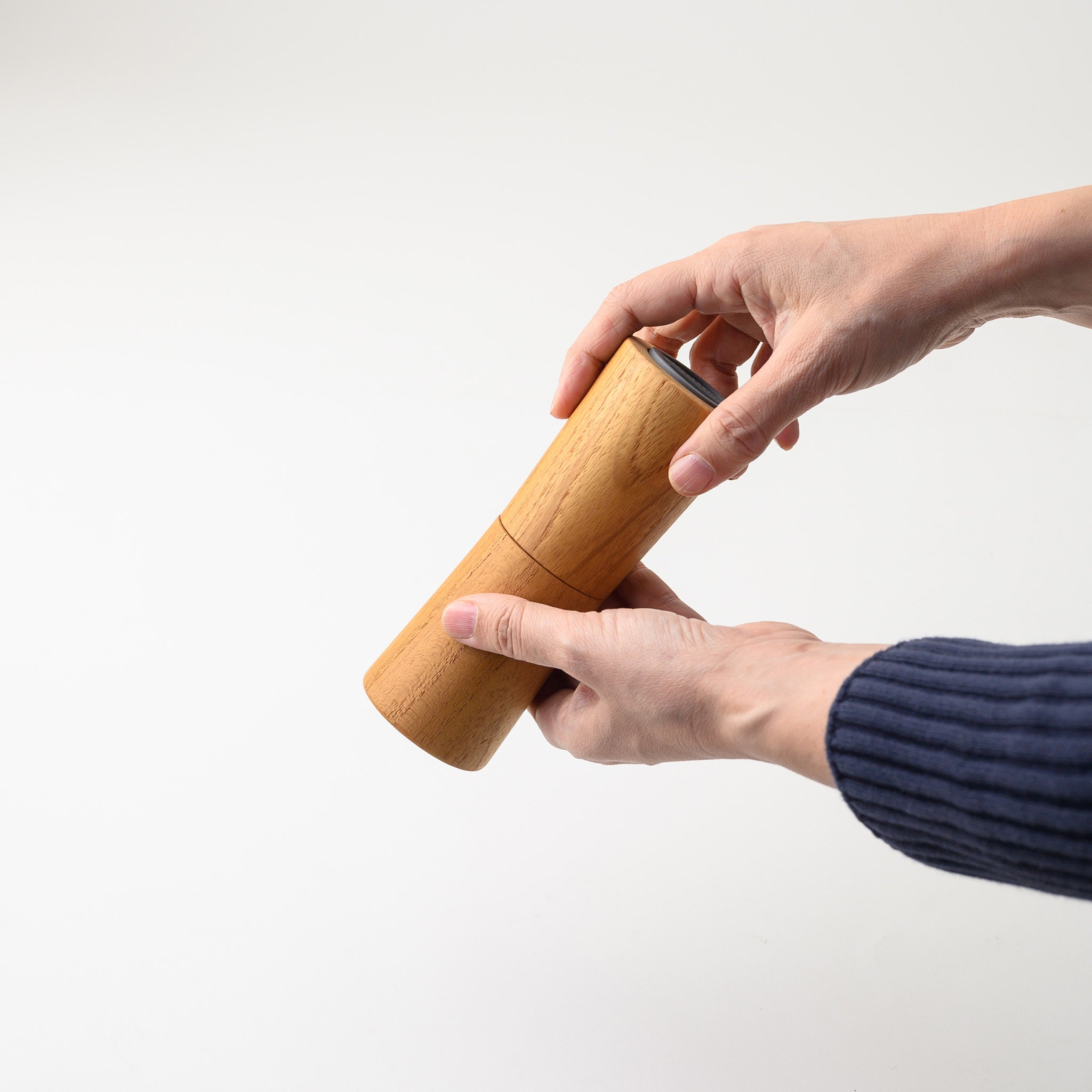 CONE C SALT OR PEPPER GRINDER (TEAK)