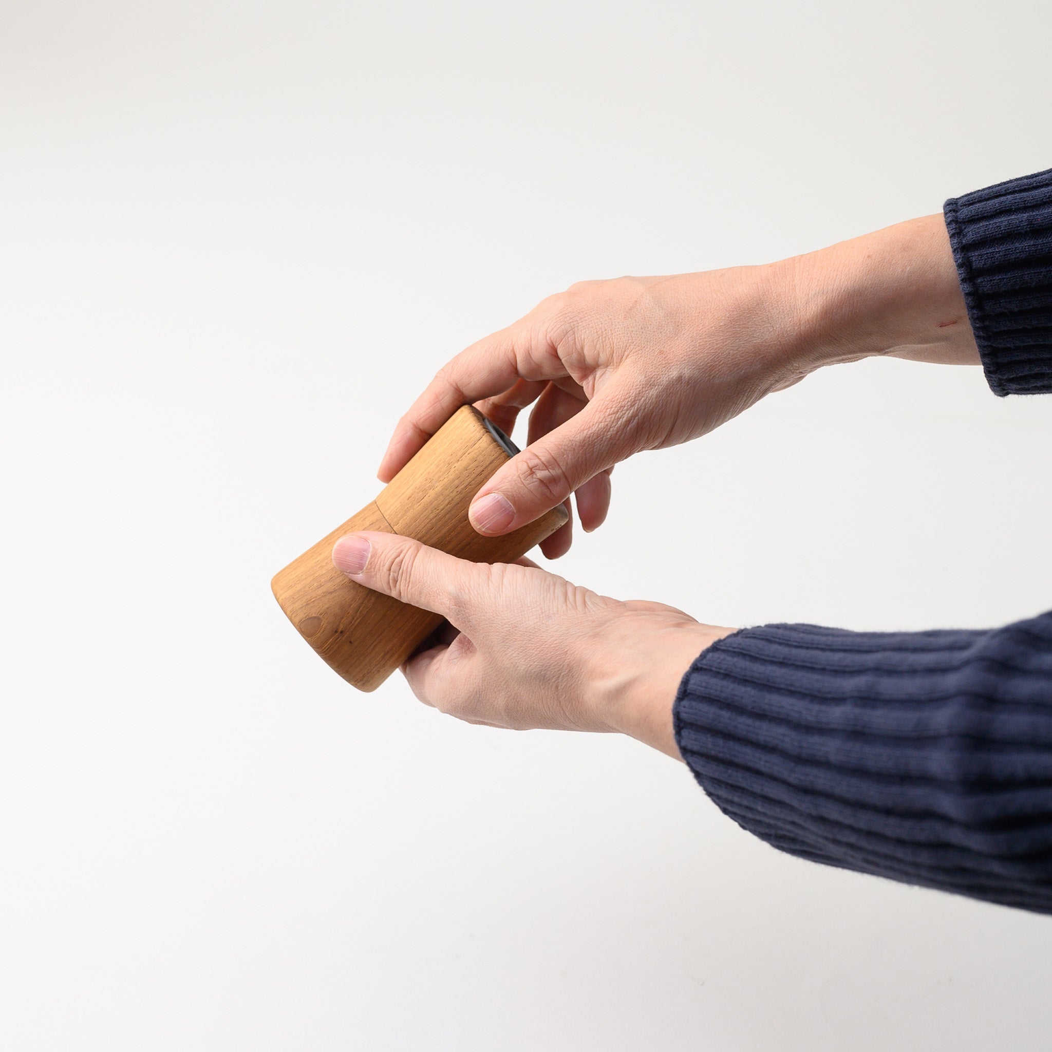 MINI CONE SALT OR PEPPER GRINDER (TEAK)