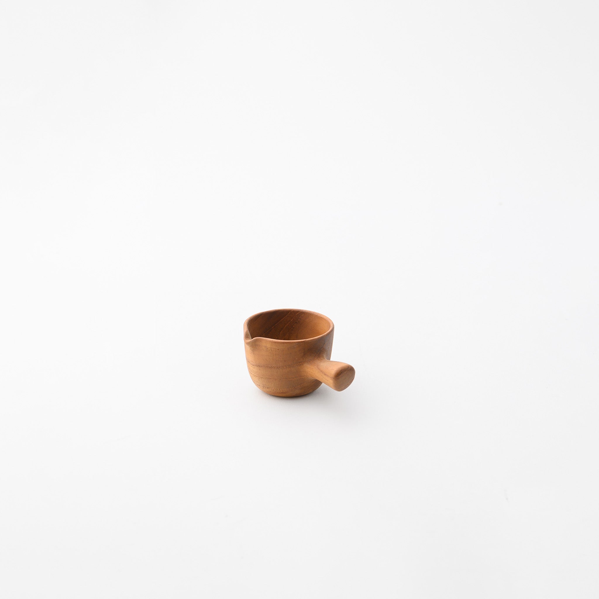 MILK AND SAUCE CUP 5 CM.