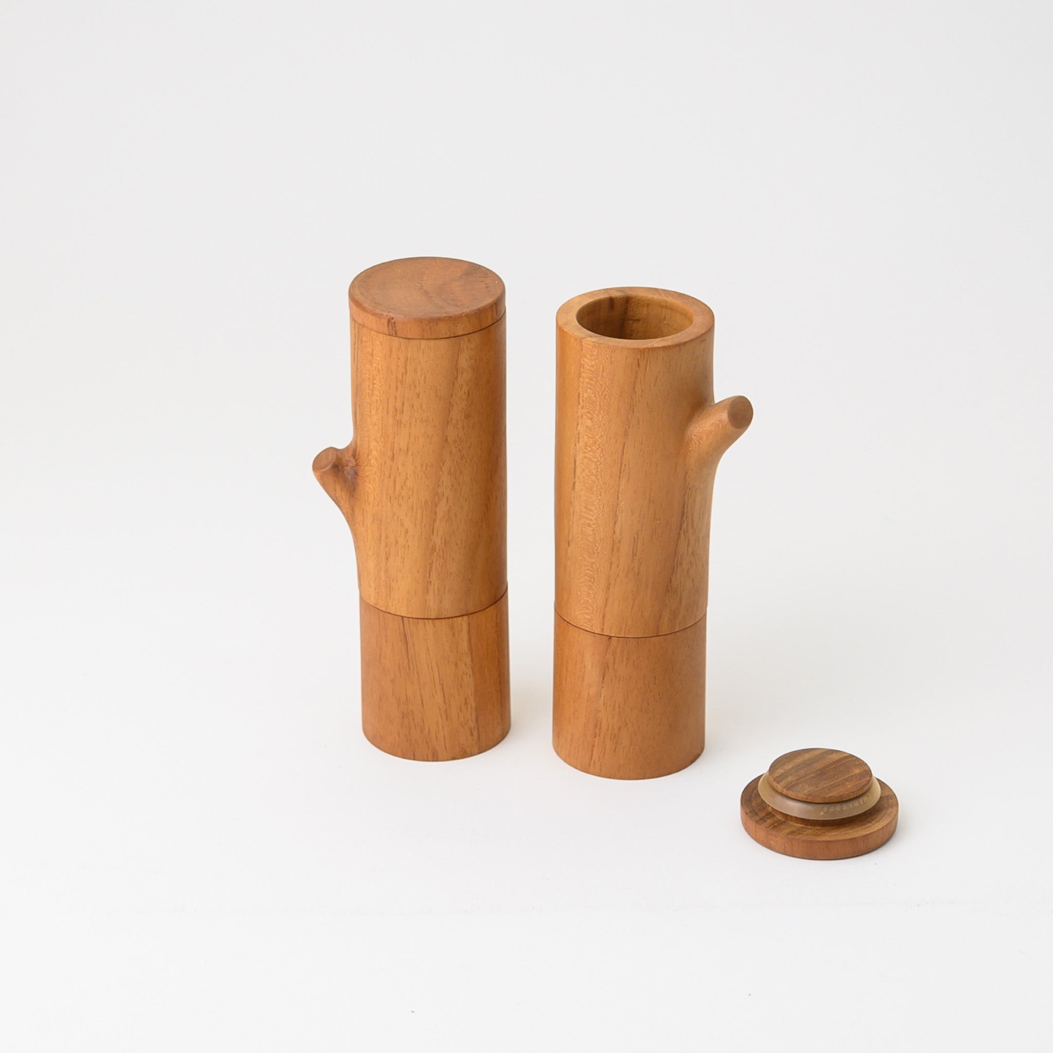 FOREST SALT AND PEPPER  (TEAK)