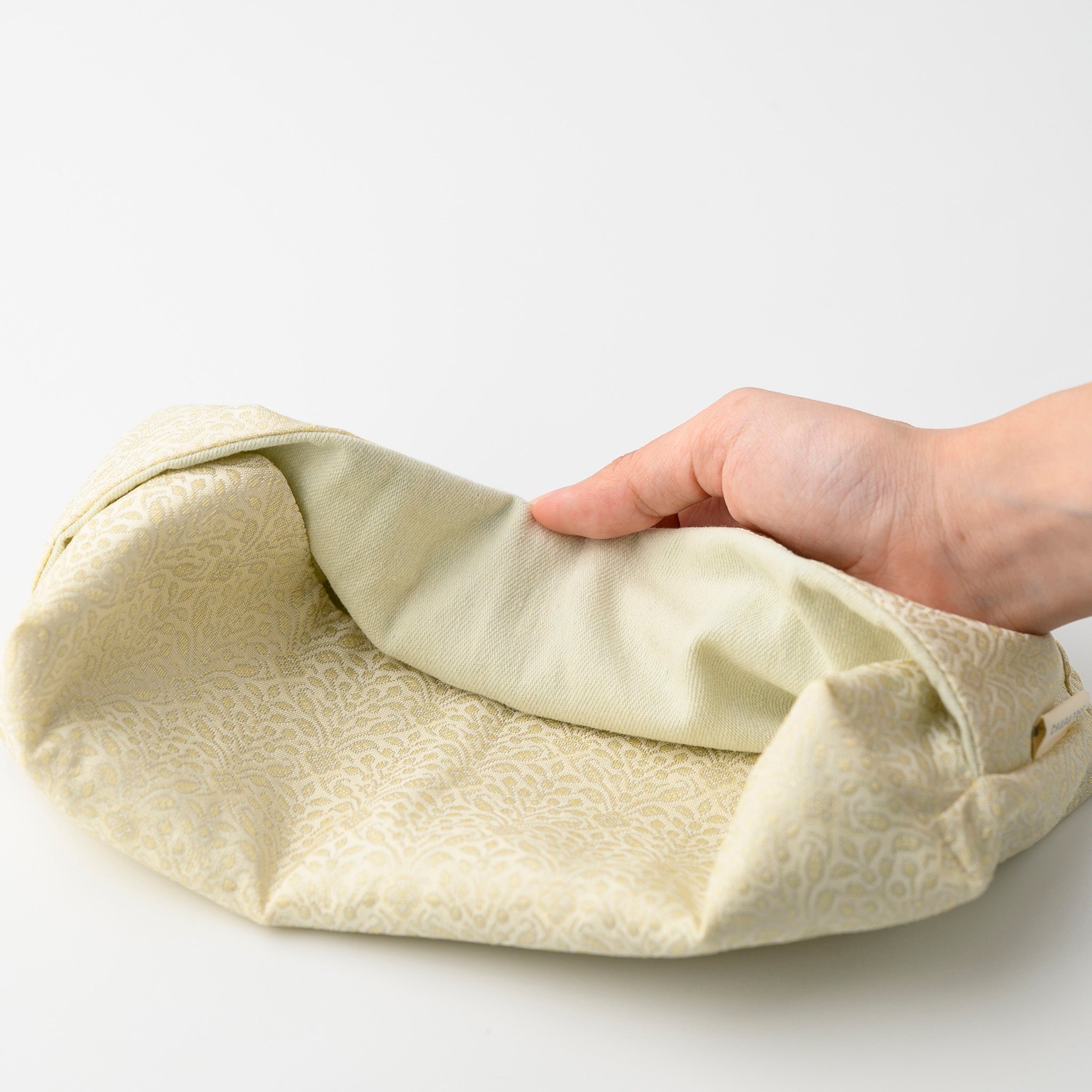 COCOON TISSUE HOLDER L (CREAM 1)